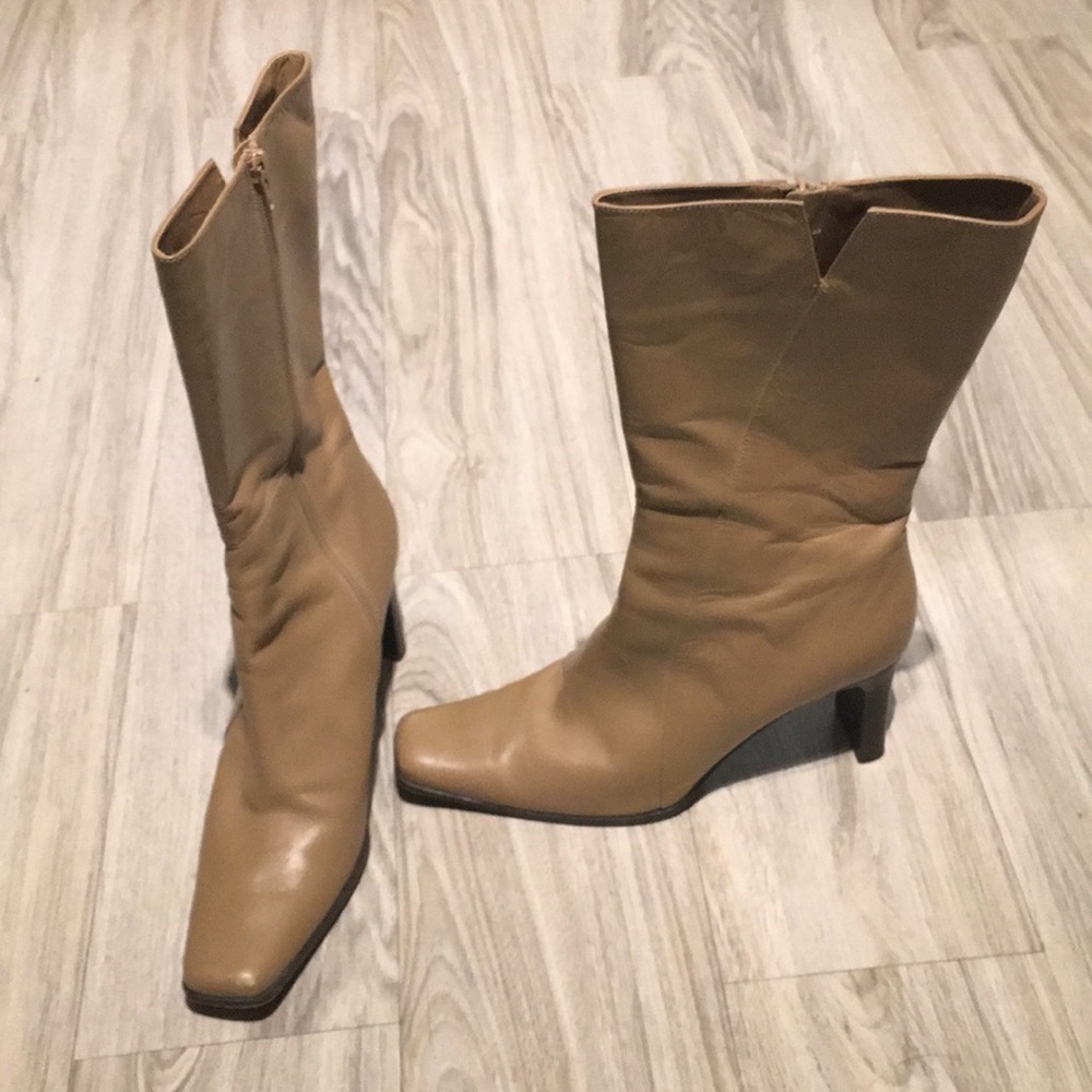 Vaneli leather boots
